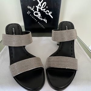 Alice and Olivia Talliey embellished sandals size 38 (8) NWOT